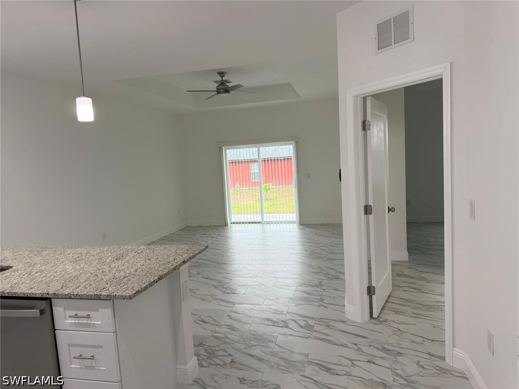 5249-5251 Centennial Blvd Property Photo 6