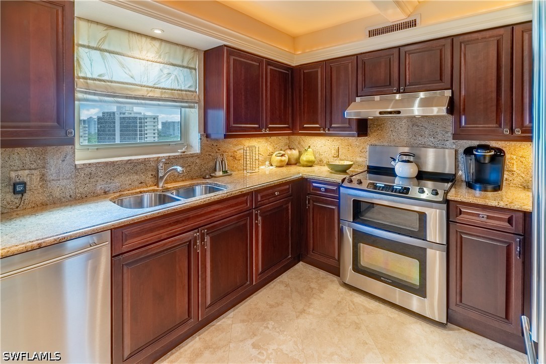 10701 Gulf Shore Dr 1002 Property Photo 14