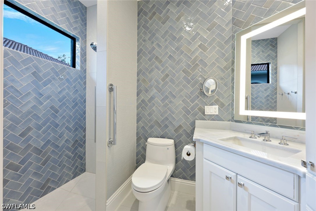 1725 Supreme Ct Property Photo 25