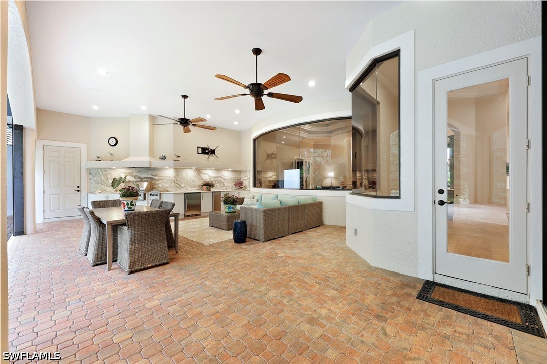 1725 Supreme Ct Property Photo 40