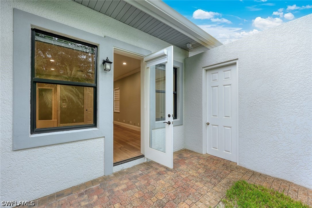 1725 Supreme Ct Property Photo 45