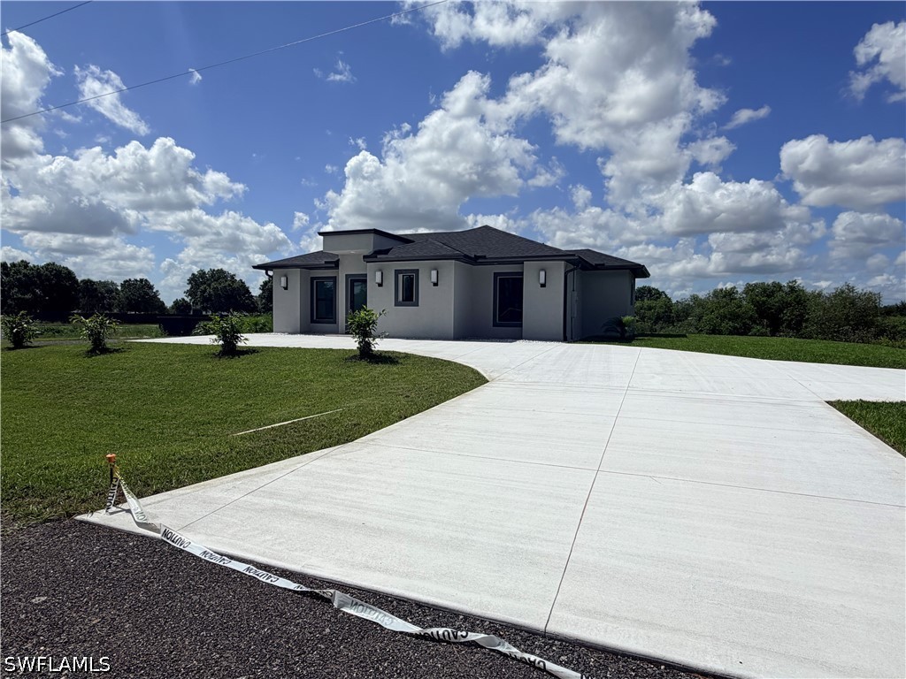 7655 7th Pl Property Photo 3