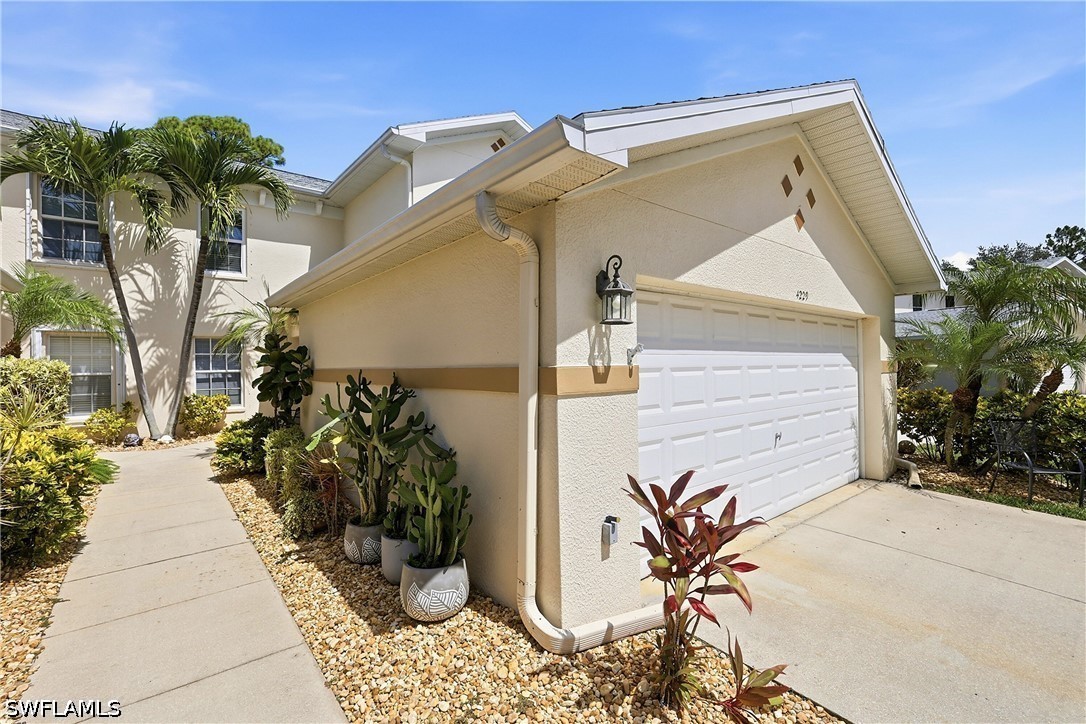 4229 Tequesta Dr Property Photo 2