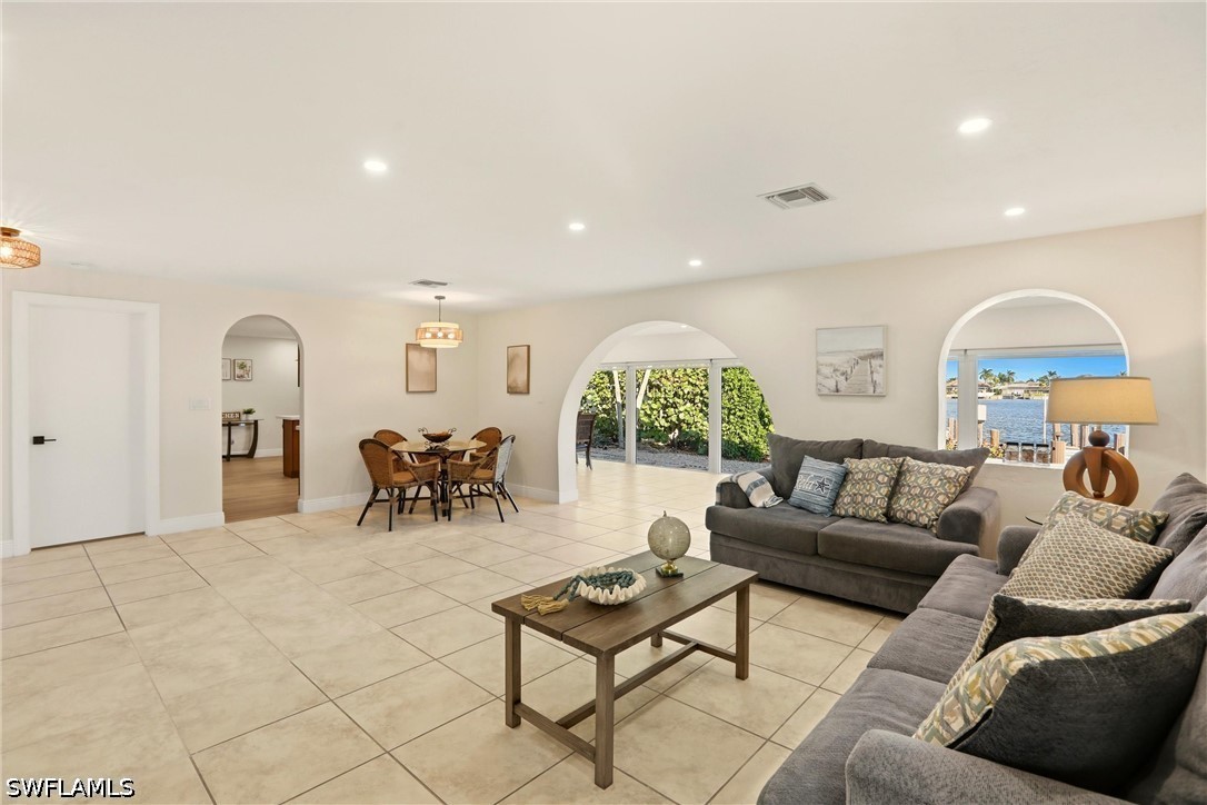 339 Landmark St Property Photo 5