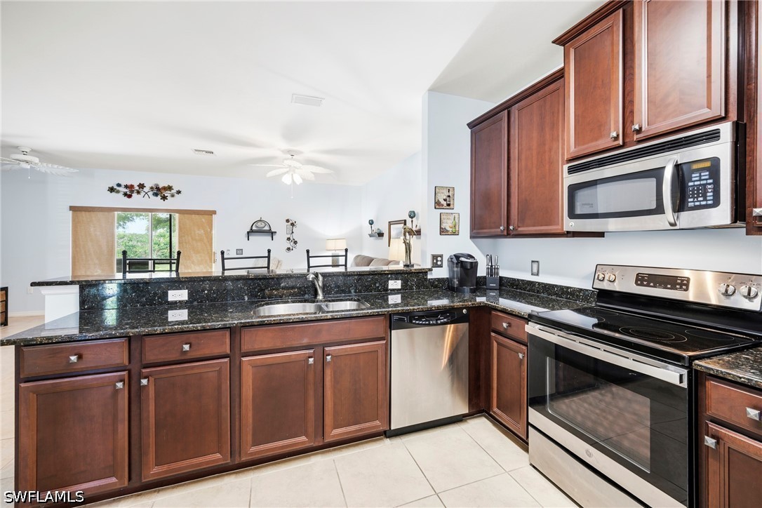 3916 Cherrybrook Loop Property Photo 4