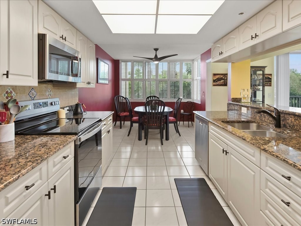 5550 Heron Point Dr 105 Property Photo 6
