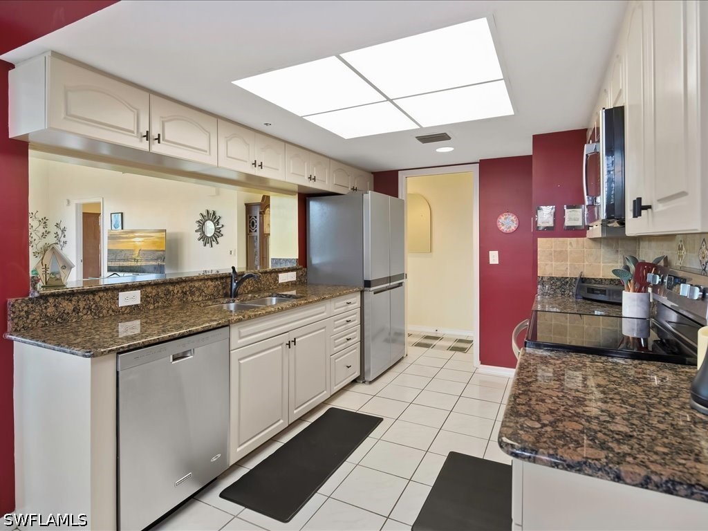 5550 Heron Point Dr 105 Property Photo 7
