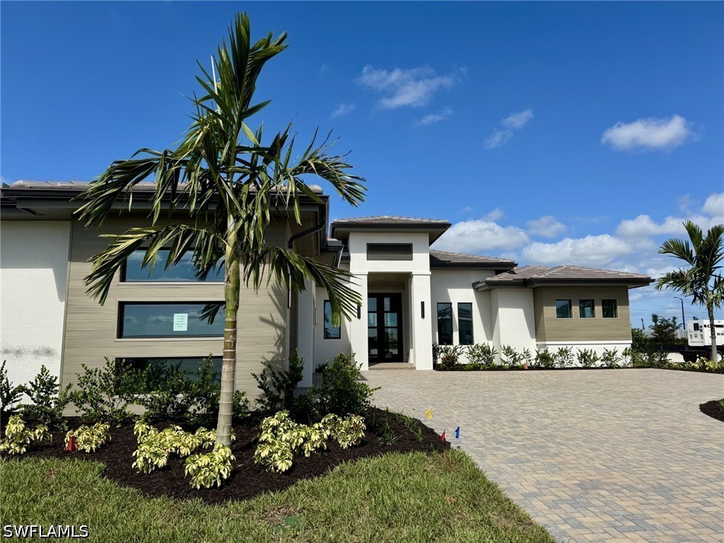 25546 Crystal Shore Dr Property Photo
