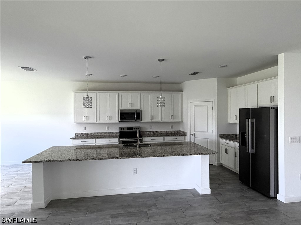 11465 Canopy Loop Property Photo 3