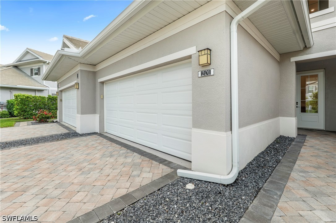 178 Indies Dr E 201 Property Photo 4
