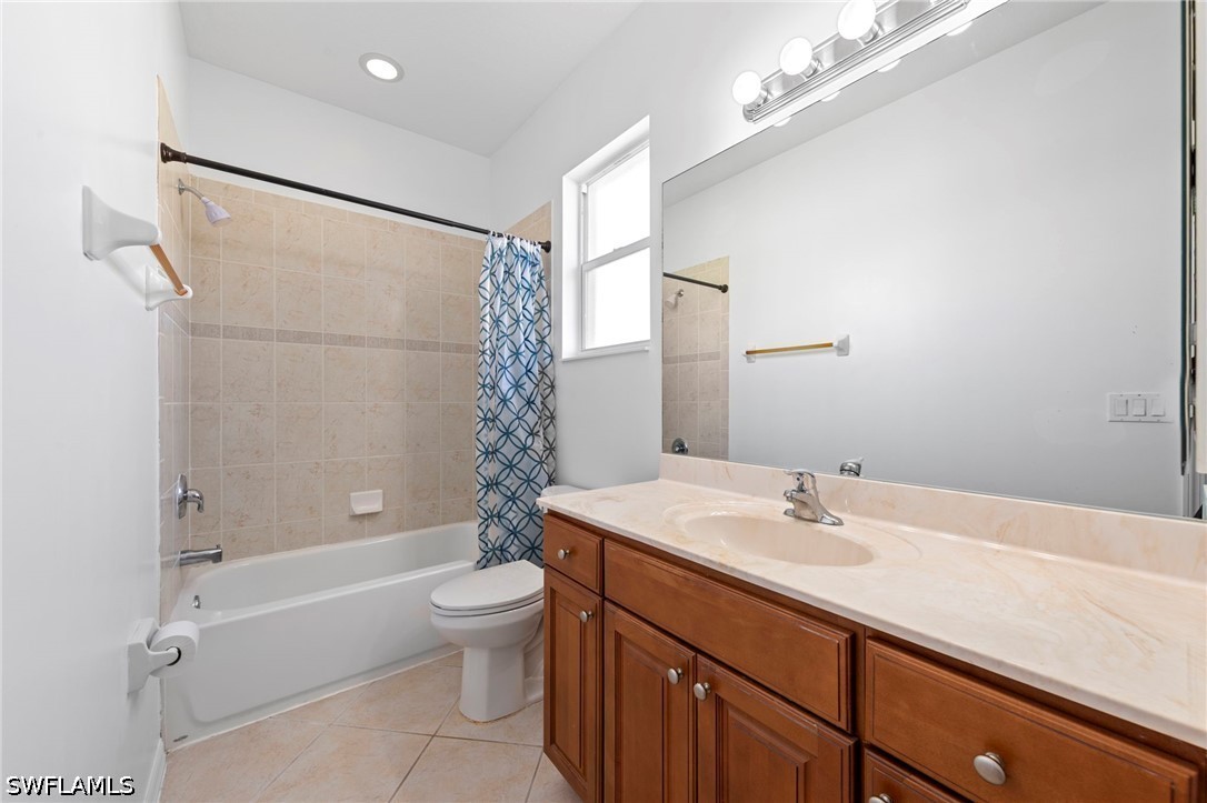 20042 Larino Loop Property Photo 27