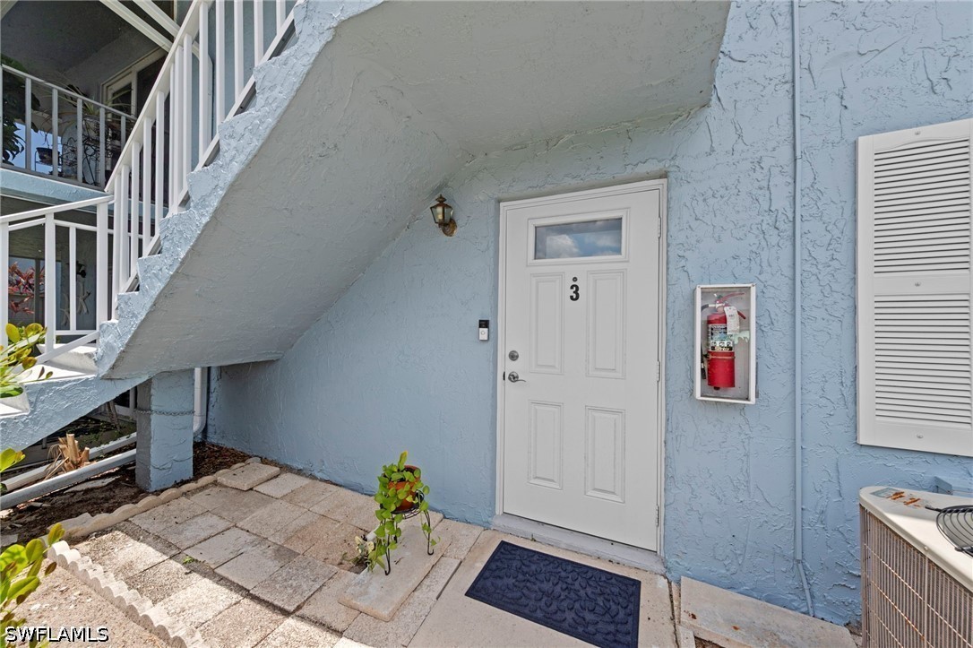 248 Palm Dr 3 Property Photo 1