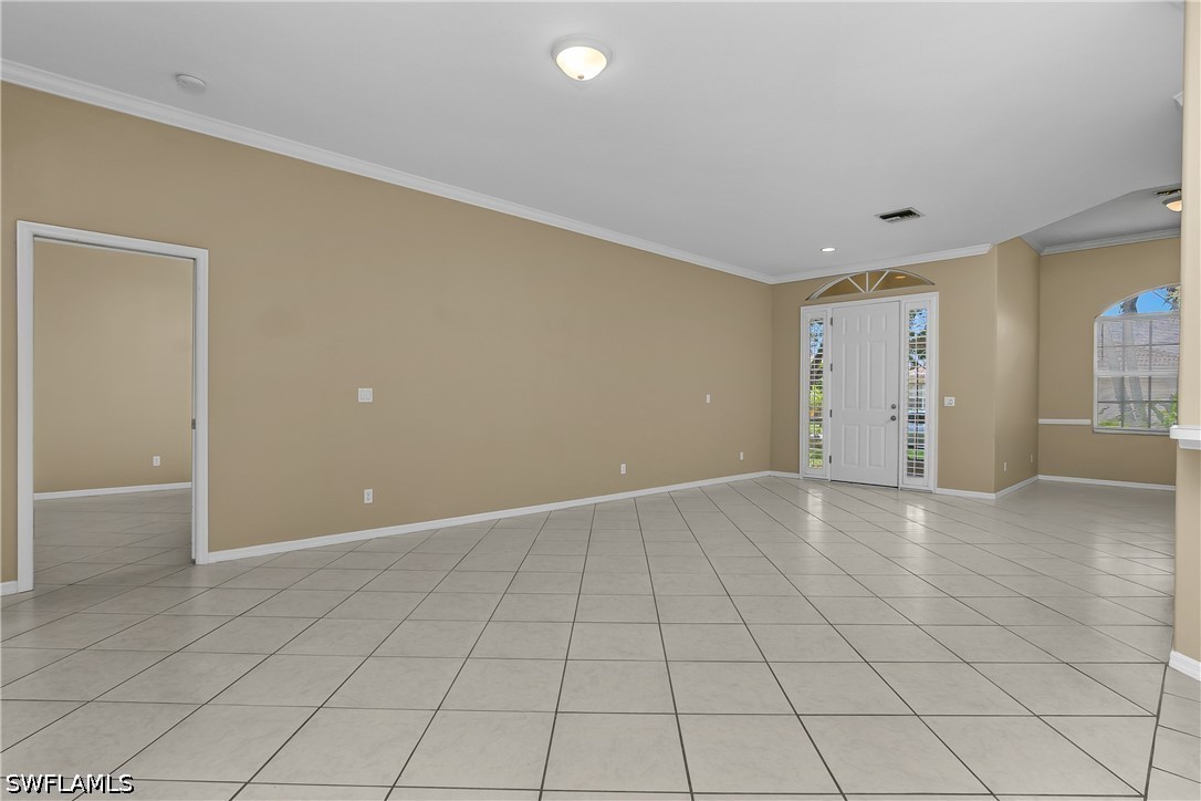 11082 Lakeland Cir Property Photo 7