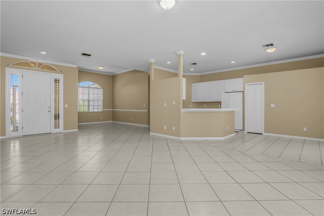 11082 Lakeland Cir Property Photo 8