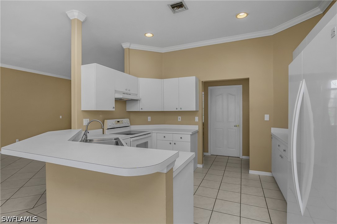 11082 Lakeland Cir Property Photo 12