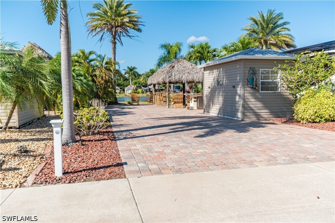 5216 Pineland Daisy Trl Property Photo 2