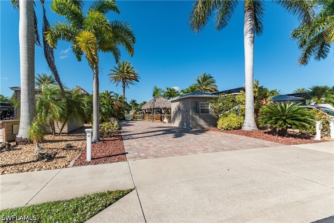 5216 Pineland Daisy Trl Property Photo 4