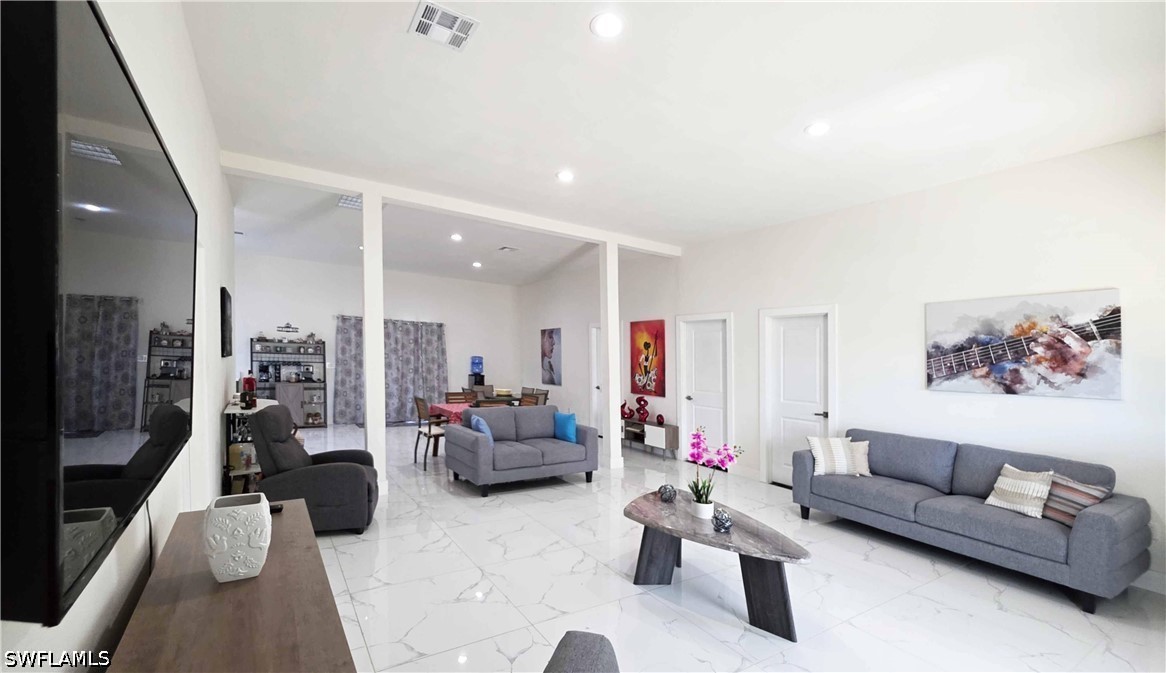 527 Perimeter Property Photo 5