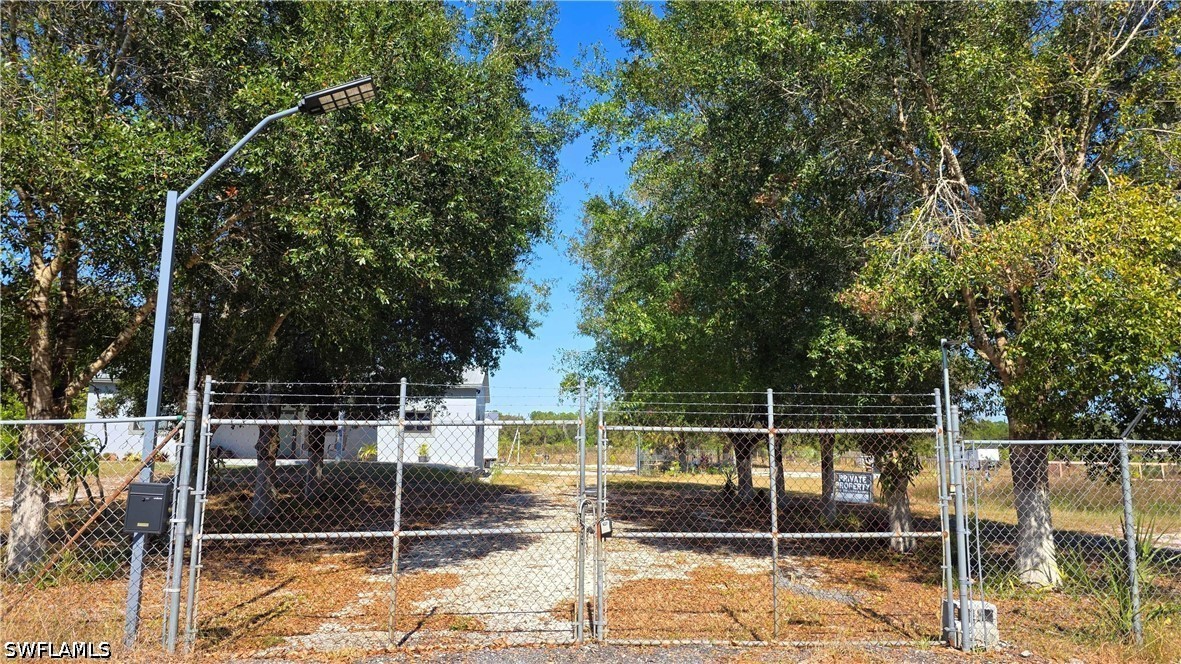 527 Perimeter Property Photo 32