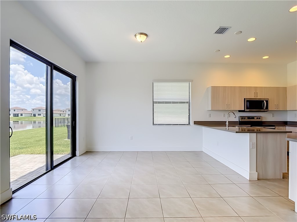 5669 Cerva Ln Property Photo 4