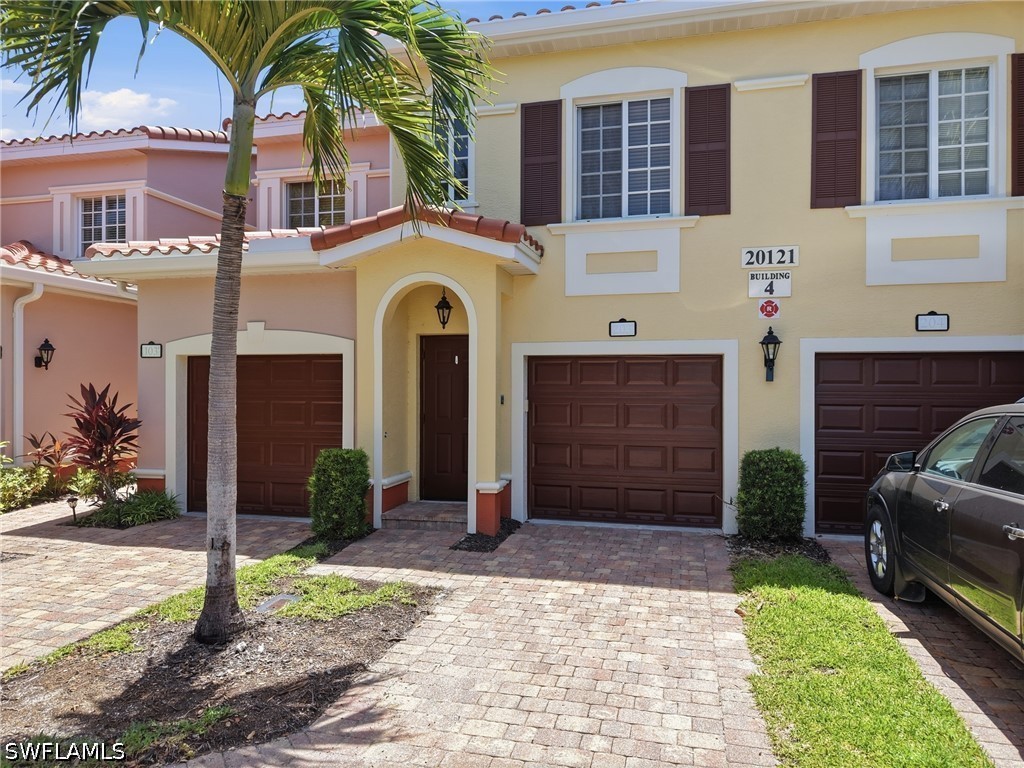 20121 Estero Gardens Cir 203 Property Photo 4