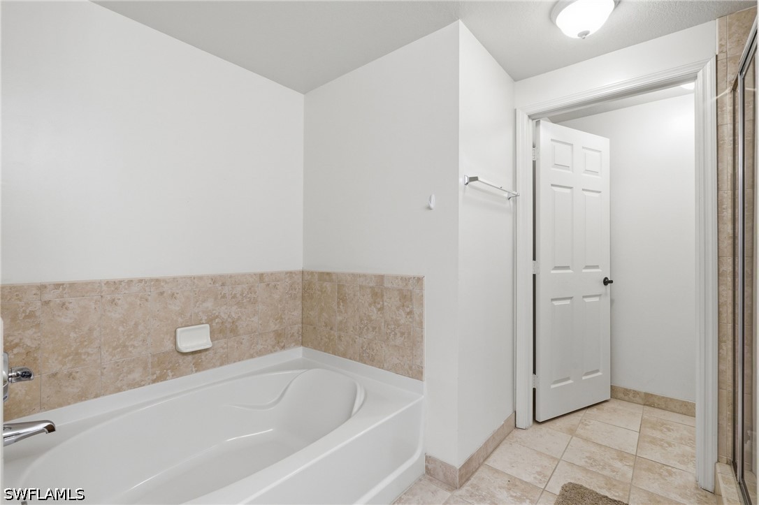 20121 Estero Gardens Cir 203 Property Photo 14