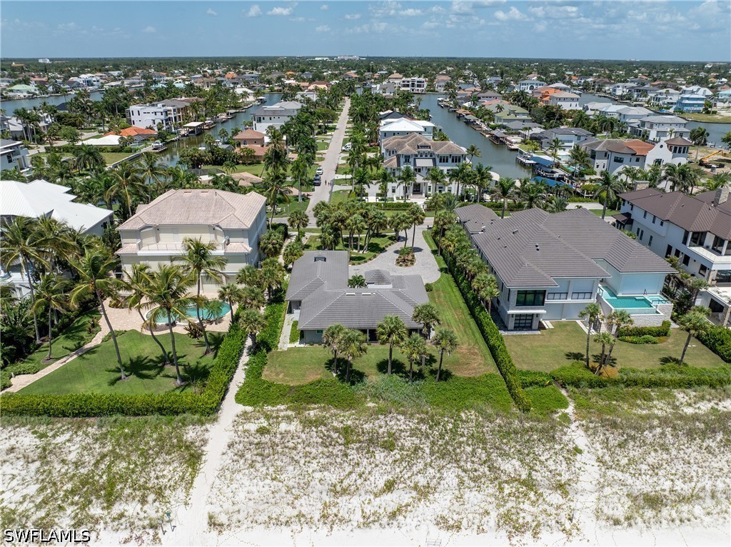 10173 Gulf Shore Dr Property Photo 4