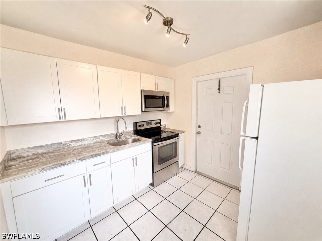 2485 Bayside St Property Photo 5
