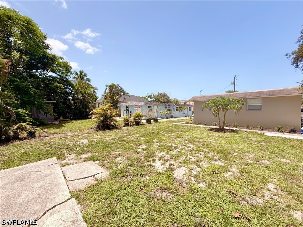 2485 Bayside St Property Photo 22