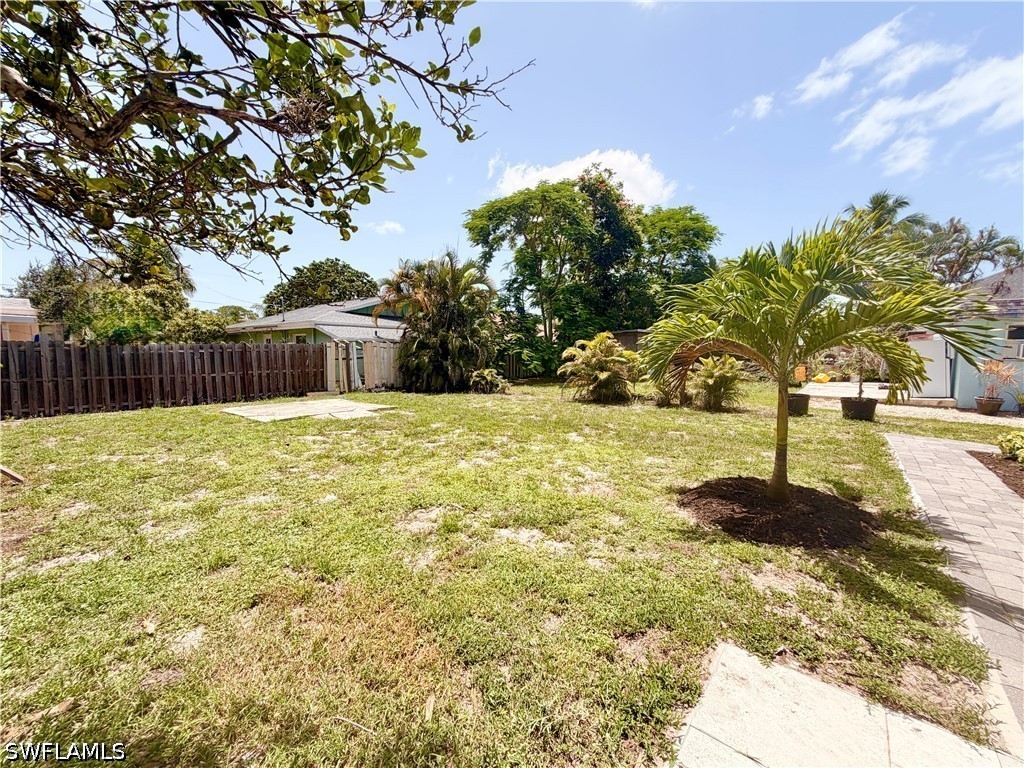 2485 Bayside St Property Photo 24