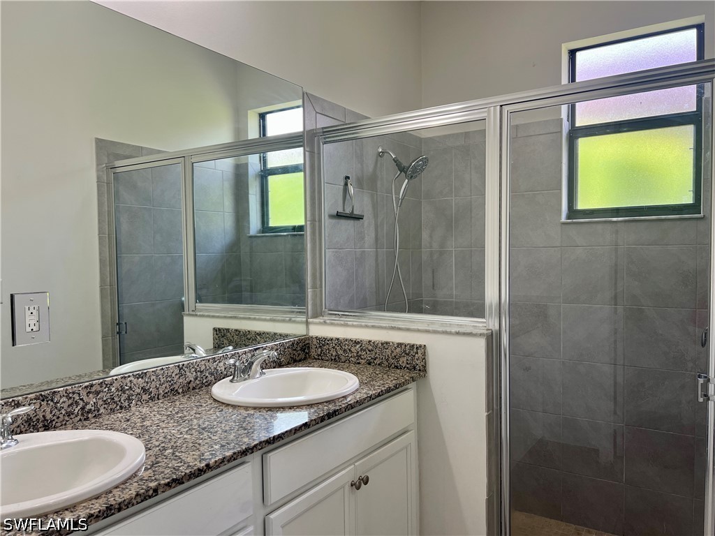 5507 Useppa Dr Property Photo 13