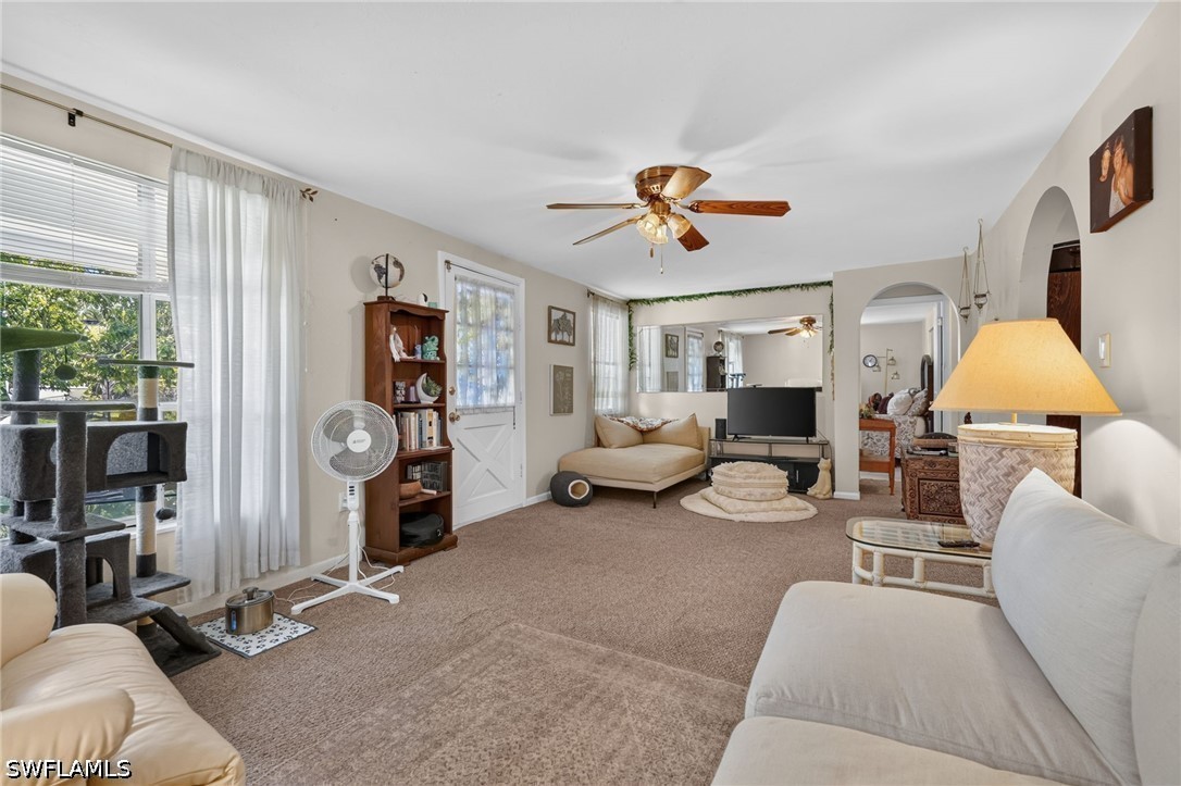 9044 Somerset Ln Property Photo 6
