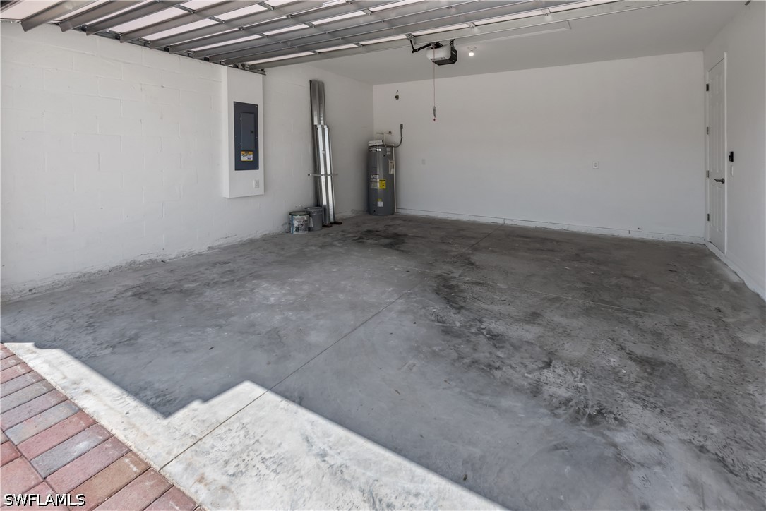 1093 Tranquil Brook Dr Property Photo 18