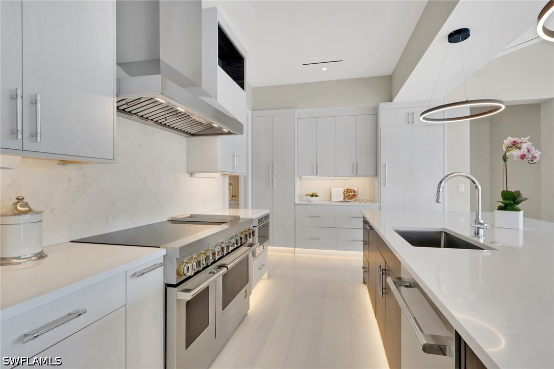 211 1st St Property Photo 12