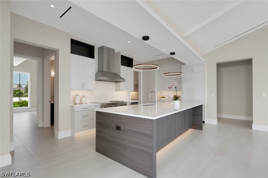 211 1st St Property Photo 15