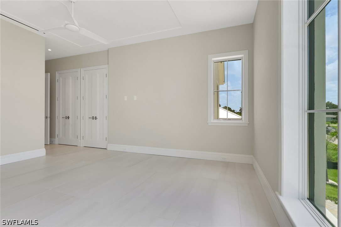 211 1st St Property Photo 21