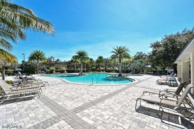 2314 Heydon Cir W Property Photo 40