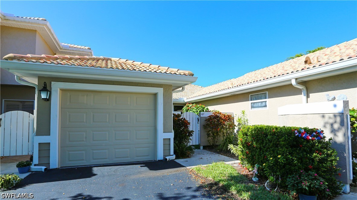 402 Emerald Bay Cir E7 Property Photo 1