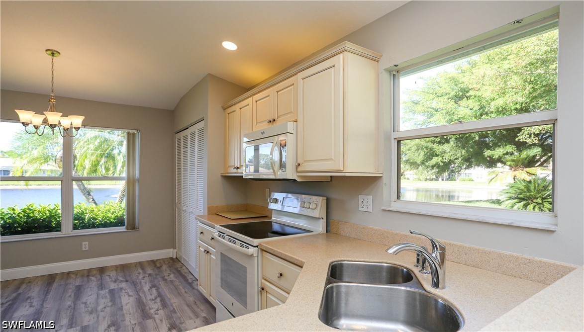 402 Emerald Bay Cir E7 Property Photo 14