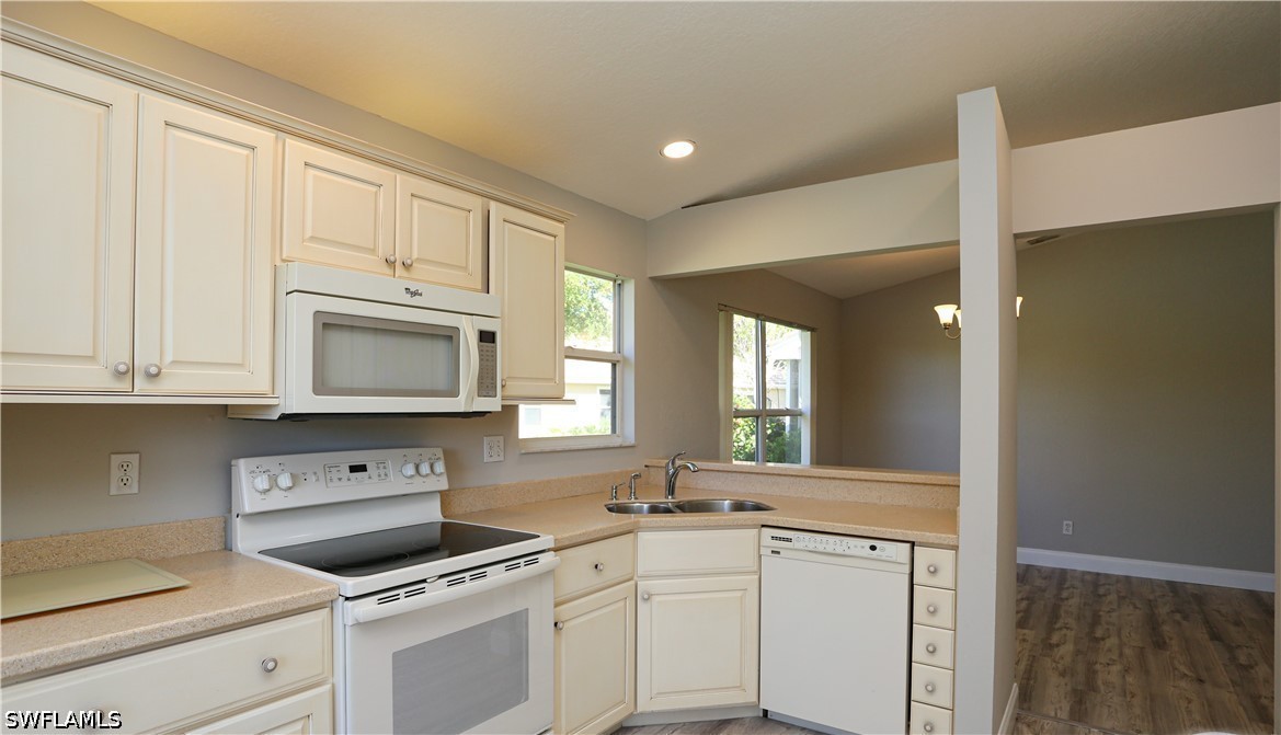 402 Emerald Bay Cir E7 Property Photo 17