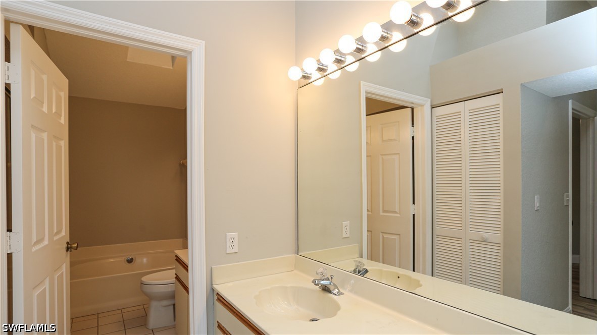 402 Emerald Bay Cir E7 Property Photo 24