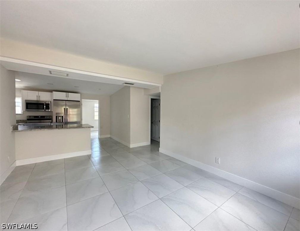 2240 Estey Ave Property Photo 1