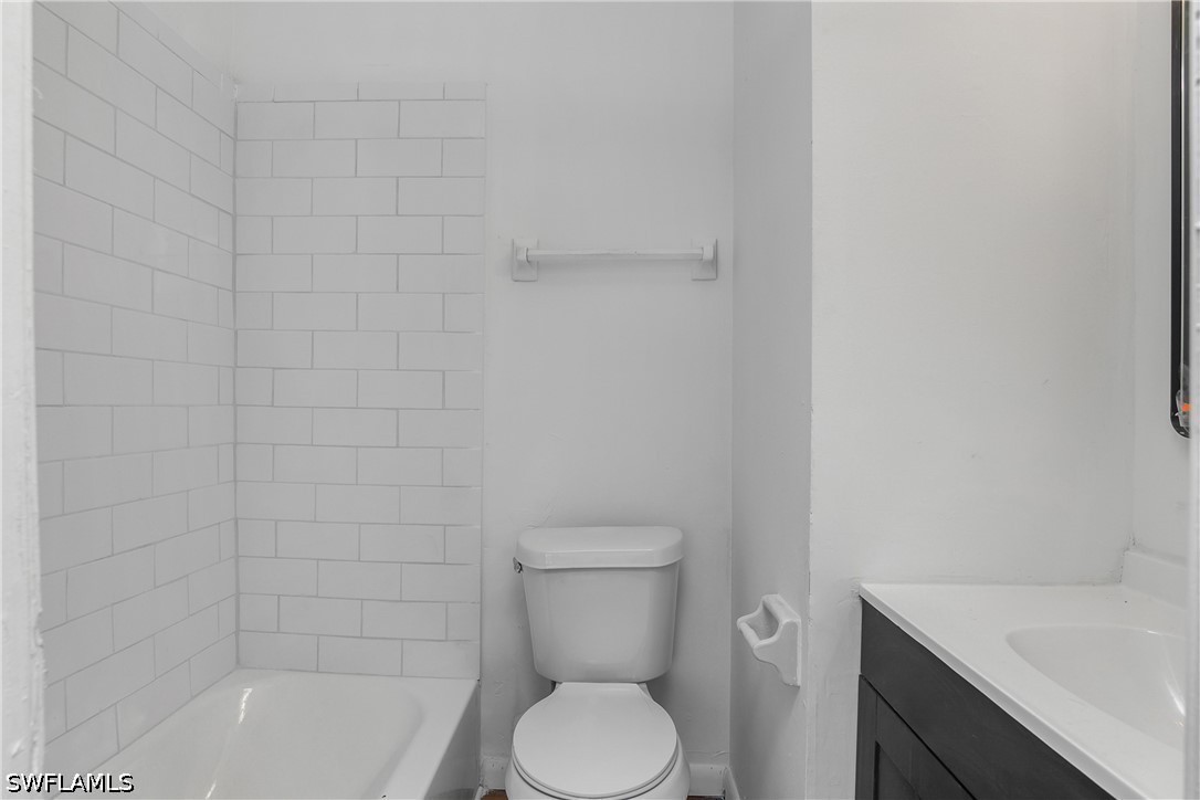 1143 Joel Blvd Property Photo 16