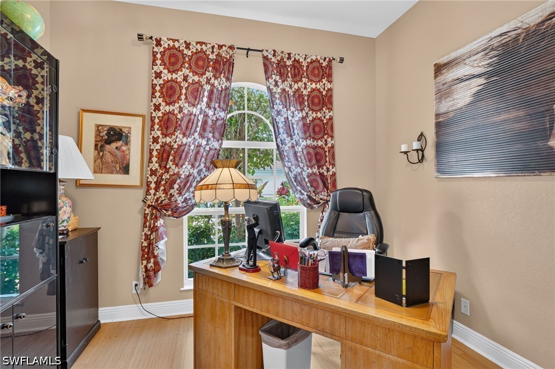 24908 Fairwinds Ln Property Photo 22