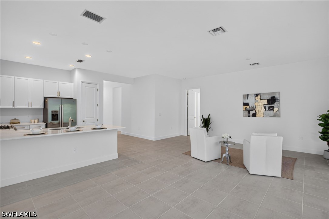 12448 Violet Ln Property Photo 5