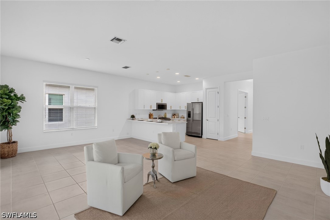 12448 Violet Ln Property Photo 6