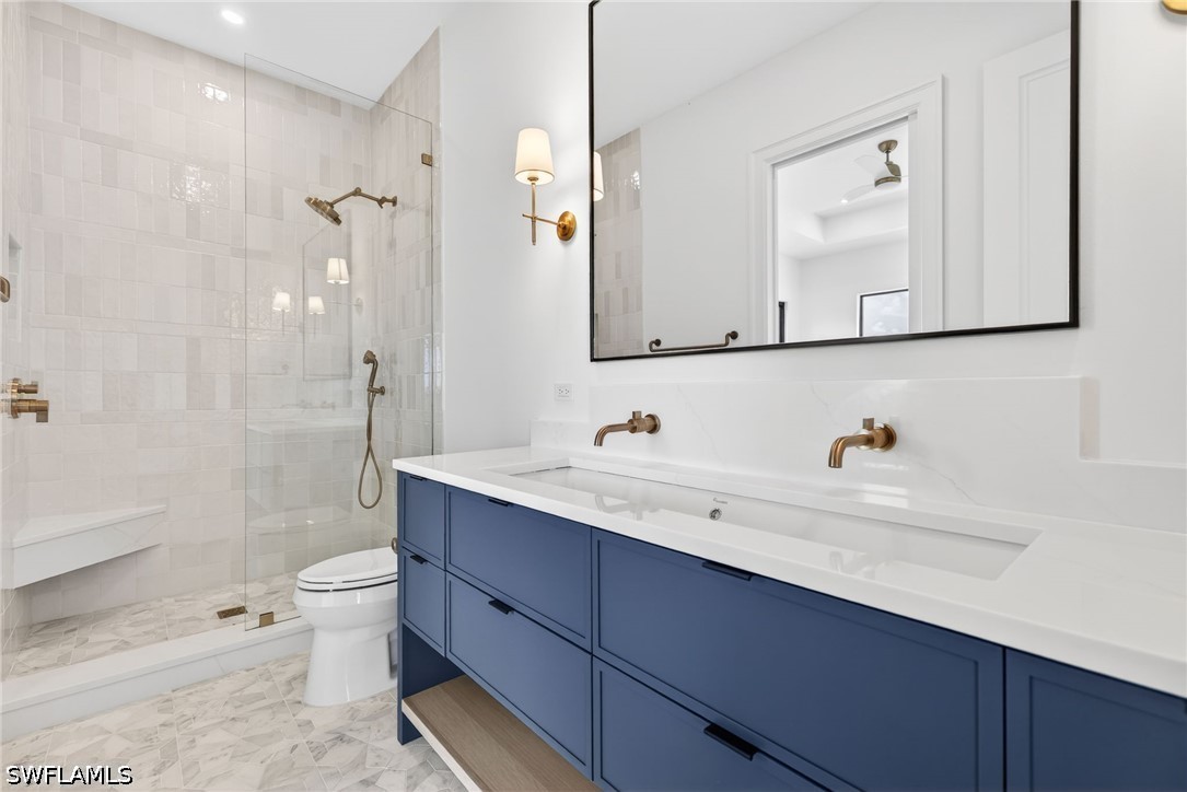 720 Hull Ct Property Photo 23
