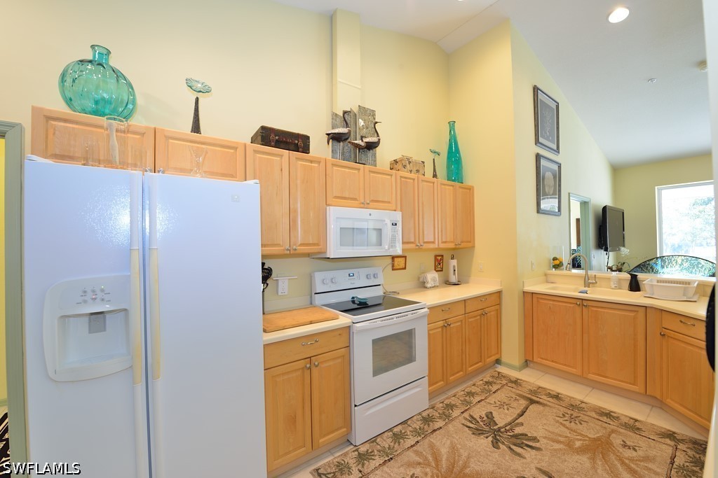 8125 Celeste Dr 5216 Property Photo 5