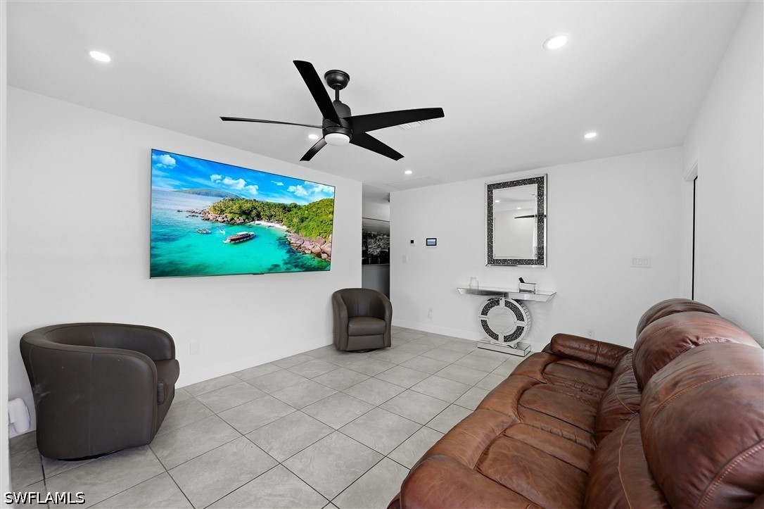 1776 Glenway Ct Property Photo 3