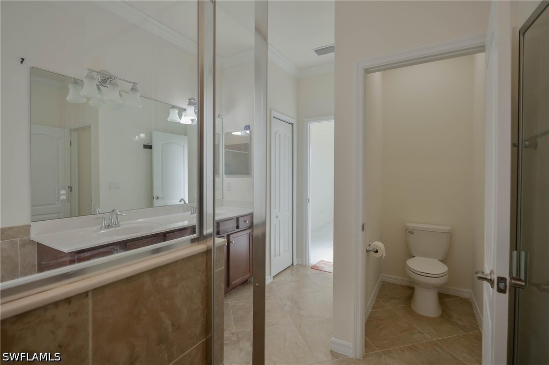 9215 Shadow Oak Ln Property Photo 12